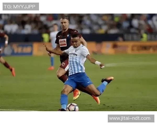 中非足球明星的崛起与挑战：从草根到国际舞台的奋斗历程