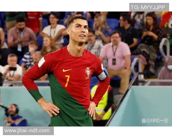 从低谷到巅峰足球球星用拼搏与信念点燃青春热血