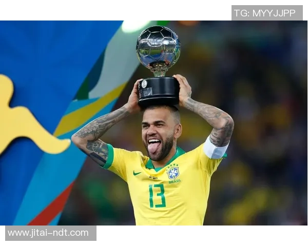 传奇后卫球星风采尽显 足球历史上的铁血防线与伟大时刻