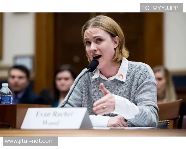 家暴丑闻曝光 足球明星背后的黑暗面及社会影响分析 家暴丑闻曝光 足球明星背后的黑暗面及社会影响分析