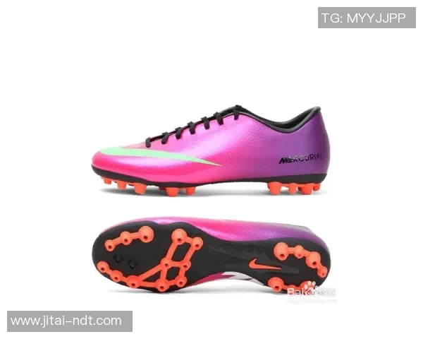 球星们的脚下神器：揭秘顶级足球鞋背后的选择与技术