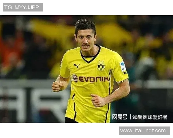 足球明星童年颜值大比拼 从小帅气到成名的顶级球员