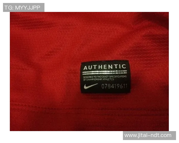 足球星纹探秘：解码足球文化与全球球迷心中的独特符号