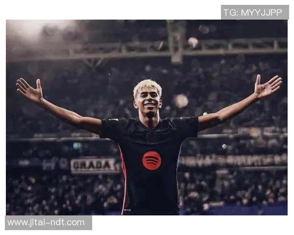 身高一米六八的足球天才球星，他如何凭借技术征服绿茵场并创造传奇